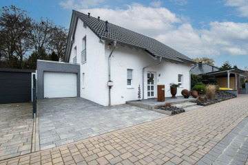 Gefragtes freistehendes Einfamilienhaus mit schönem Garten zum entspannen., 55234 Wahlheim, Einfamilienhaus