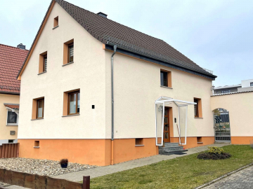 Gemütliches Wohnen in ruhiger aber zentraler Lage, 55411 Bingen am Rhein / Sponsheim, Einfamilienhaus