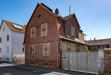 Viele Möglichkeiten in Riedstadt! Zwei Grundstücke mit Potenzial für Wohnen, Sanierung oder Neubau., 64560 Riedstadt, Haus