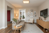 DG-Beispiel-Wohnzimmer - Viele Möglichkeiten in Riedstadt! Zwei Grundstücke mit Potenzial für Wohnen, Sanierung oder Neubau.