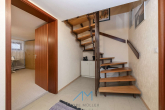 Keller-Treppe - Raumwunder in Ober-Olm: Haus mit Garten, Pool und ausbaufähigem Dachgeschoss