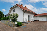 Außen 1.1 - Beeindruckende Raumhöhe und optionale Einliegerwohnung. Stilvolles Architektenhaus in Grolsheim.