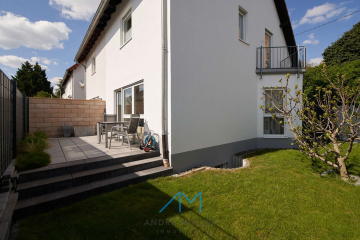 Traumhaftes Familienparadies! Doppelhaushälfte mit Garten und perfekter Aufteilung., 55232 Ensheim, Doppelhaushälfte