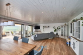 Wohnzimmer3 - Erleben Sie Ihr Traumhaus mit Einliegerwohnung in malerischer Umgebung.