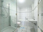 Badezimmer - Wandmodernisiert – sofort einziehen! Großzügige Maisonettewohnung in Zornheim.