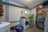Keller-Waschmaschine - Wohnidyll in Boppard: Energieeffizient, großzügigem Grundstück und Einliegerwohnung.