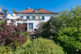 Außenansicht1.1-Beispiel - Parkvilla in Bad Kreuznach – Traumgarten, energetisch saniert. Mehrfamilienhaus und Praxis möglich.